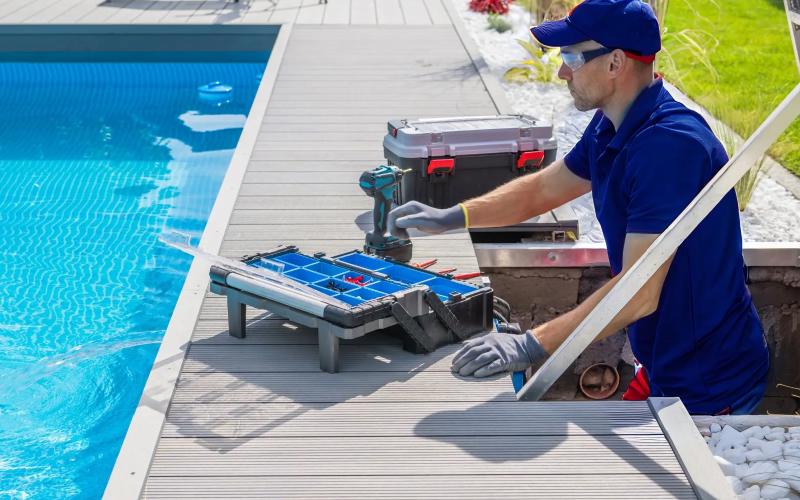 Pool Cleaning & Repairs in 