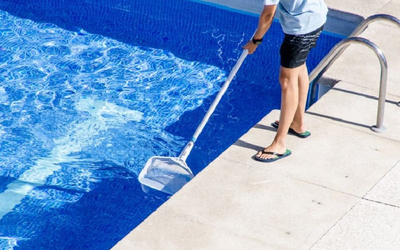 Pool Cleaning & Repairs in 